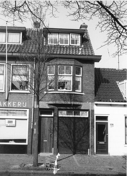 Bestand:Huisnummer-138-138b-foto-1-1983-GAD.jpg